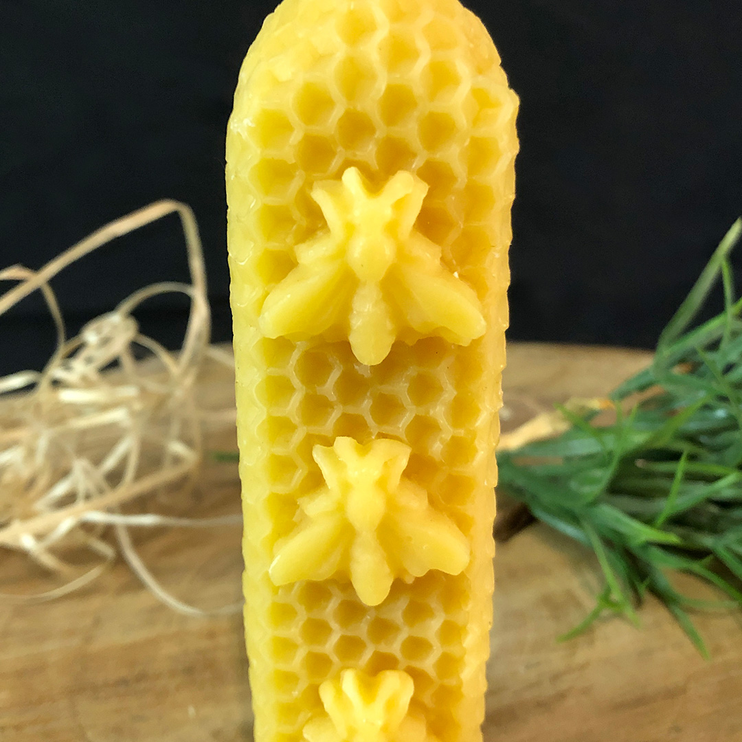 Bienenwachskerze viereckig "Wabe mit Bienen"