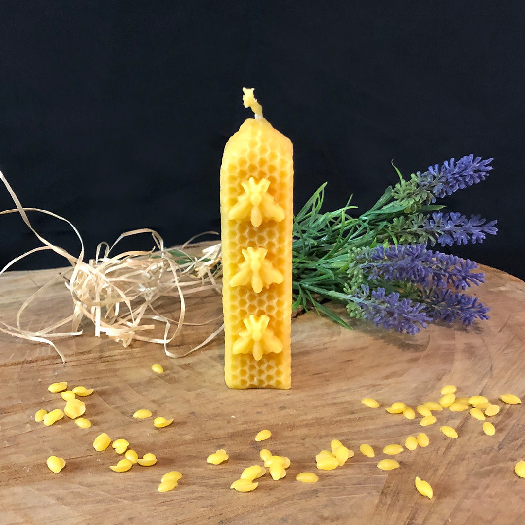 Bienenwachskerze viereckig "Wabe mit Bienen"